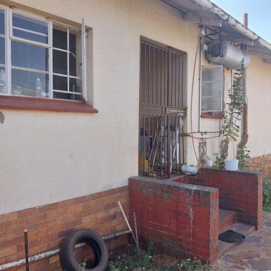 7 Bedroom Property for Sale in Beaconsfield Northern Cape